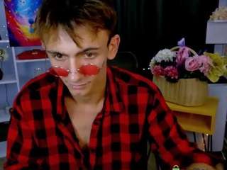 Tobi-yours cam Live Nude & Online