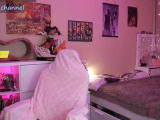 Yourcutewaifu cam Live Nude & Online