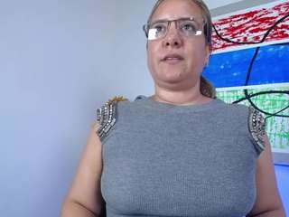 🔥 Hot livianax19 on Camsoda Live Now!