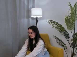 🔥 Sexy fannyedgington on Camsoda Live Now!
