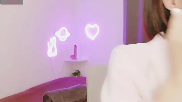 Minyami- from Stripchat