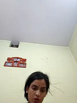 Pooja8008 from Stripchat
