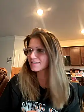 Riley ray69 from Stripchat