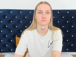 Sexy alexahorny on Camsoda Live Now!