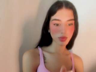 Sexy biancaleah on Camsoda Live Now!