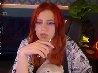 Sexy dreamydew on Camsoda Live Now!