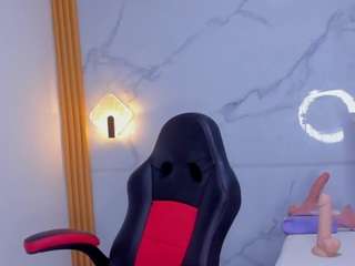 Sexy maite-gray on Camsoda Live Now!