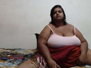 Spicy susanaeshwar1 on Camsoda Live Now!