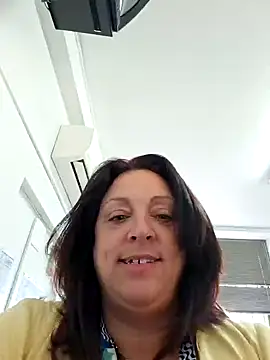 XSouthlondonNAUGHTYMILFXX from Stripchat