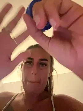 EllieMaeBaby from Stripchat