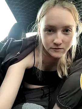 EmilyMood from Stripchat