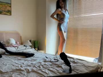 🔥 Hot lili on Chaturbate Live Now!