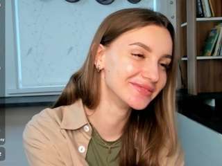 🔥 Hot primrosealliston on Camsoda Live Now!