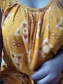 Hot Puja546 from Stripchat