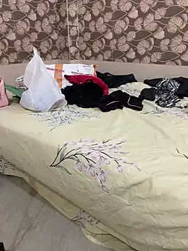 OyoWali-Bhabhi from Stripchat