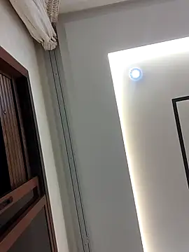 Sandiq99six from Stripchat