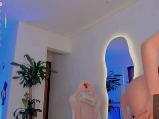 Sexy honey-flawless on Camsoda Live Now!