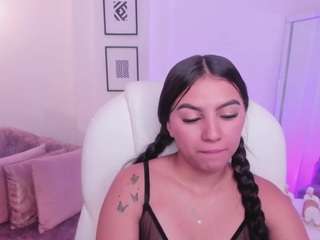 Sexy miranda-ker on Camsoda Live Now!