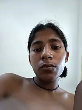 Sexy-queen932 from Stripchat