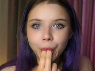 Spicy georginahaines on Camsoda Live Now!