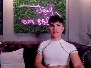 🔥 Hot damoncolin on Camsoda Live Now!