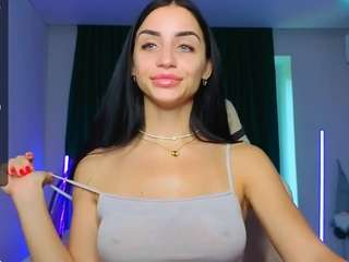 🔥 Hot emma-davis on Camsoda Live Now!