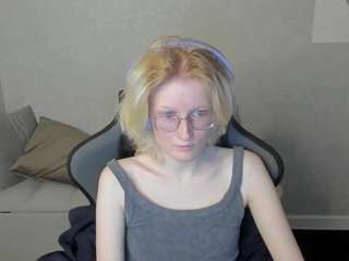 Hot betty-smith on Camsoda Live Now!