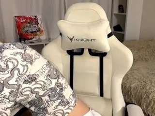 Hot katiefenning on Camsoda Live Now!