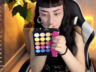 Hot ultraa-violett on Camsoda Live Now!