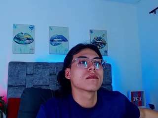 Spicy bladesensual on Camsoda Live Now!