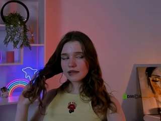 Spicy karoline-bell on Camsoda Live Now!