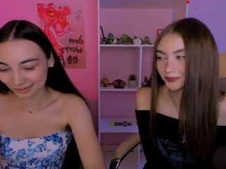Spicy kimi-glow on Camsoda Live Now!