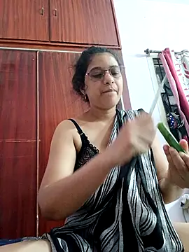 Thanusi 2 from Stripchat