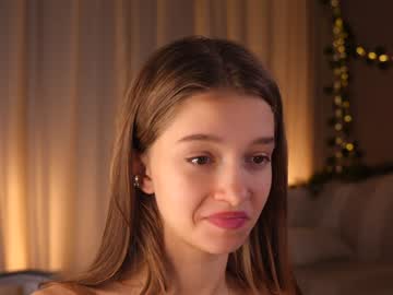 🔥 Hot Kiki on Chaturbate Live Now!