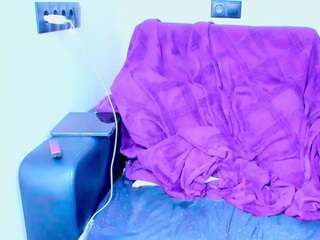 Sexy kiratenebris on Camsoda Live Now!