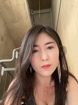 Sunny-520 from Stripchat
