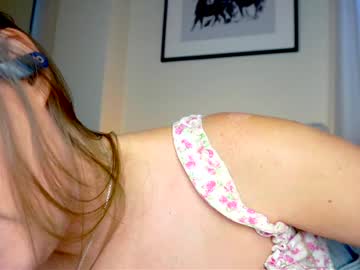 🔥 Hot Lily on Chaturbate Live Now!