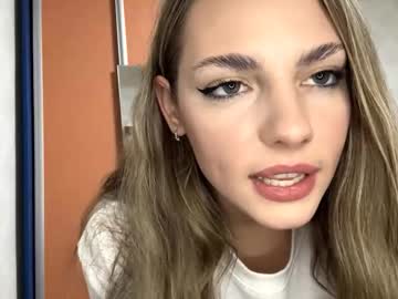 🔥 Sexy Amelia on Chaturbate Live Now!