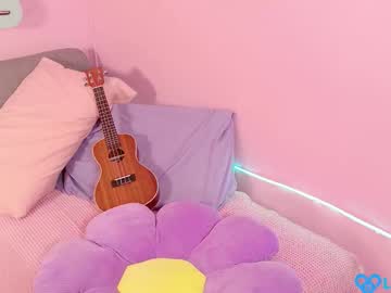 🔥 Sexy Little Effy on Chaturbate Live Now!