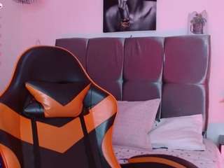 Hot samara-wish on Camsoda Live Now!