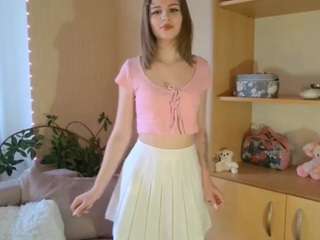 Spicy denesedemartini on Camsoda Live Now!