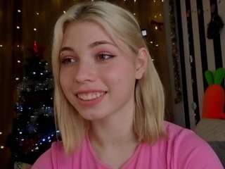 🔥 Hot erlinafulwood on Camsoda Live Now!