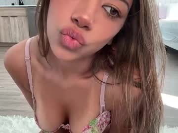 🔥 Hot Julia Brooks on Chaturbate Live Now!