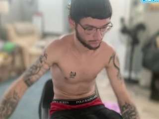 Hot youngkubenski215 on Camsoda Live Now!