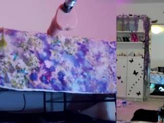 Spicy heavenia on Camsoda Live Now!