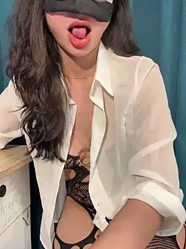 Trinhvutrinh from Stripchat