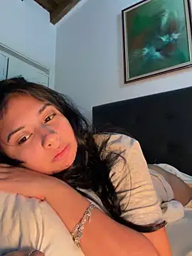 Watch Lynn9000 on Stripchat live webcam