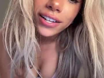 🔥 Hot Julia Brooks on Chaturbate Live Now!