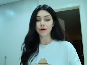 🔥 Hot milla_bella on Chaturbate Live Now!