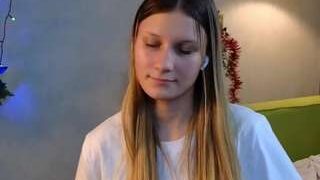 🔥 Hot vanesabreden on Camsoda Live Now!
